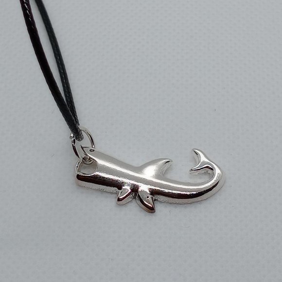 Men Shark Charm Fashion Necklace on 18 inch leather rope - Picture 2 of 3